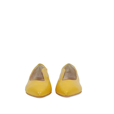 Ballerine avec cou asymétrique