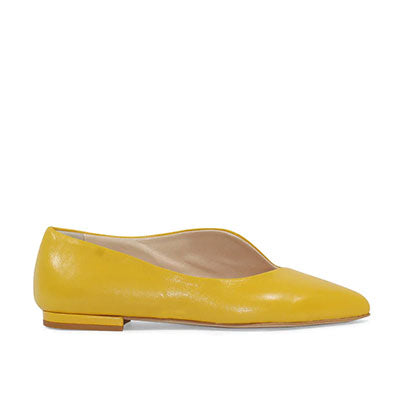 Ballerine avec cou asymétrique